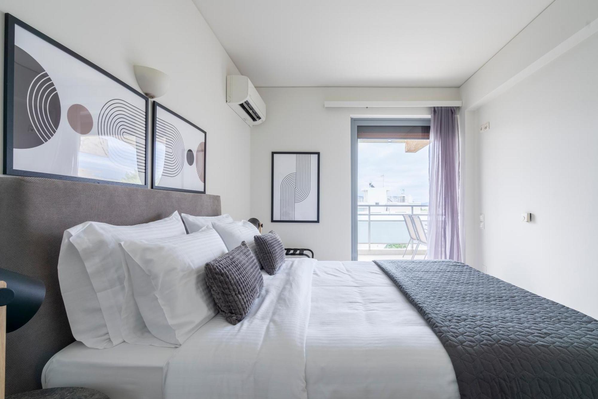 Summervibes Penthouse Varkiza Apartment
