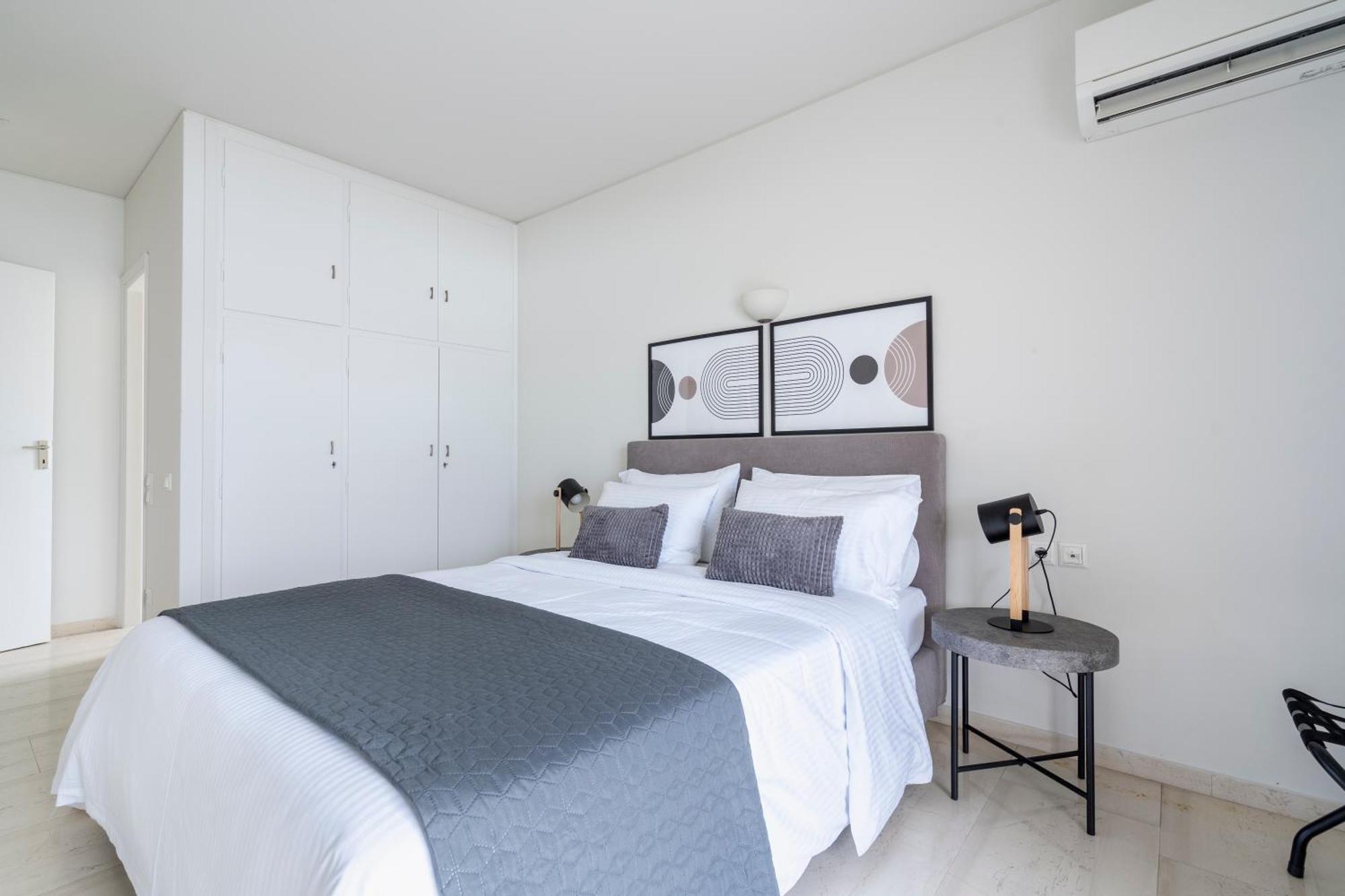 Summervibes Penthouse Varkiza Apartment